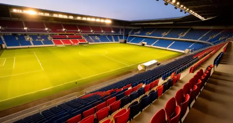 Reinforcement or Destabilisation of a Sport Brand Identity: What Drives It