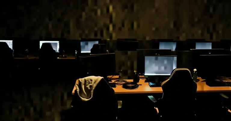 Esports Player Burnout and Retirement Stories: What's Really Happening